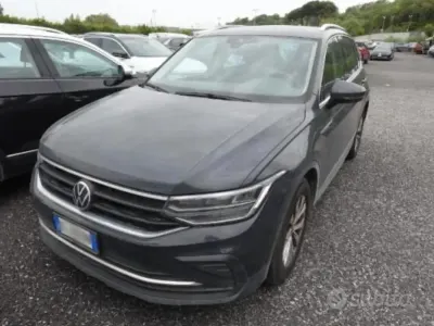 Usata VW Tiguan Life 122 CV (89 kW) 2022 Nero SUV