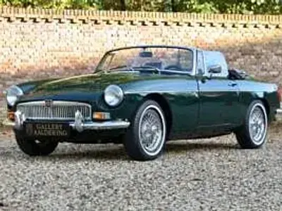 Usata MG B 96 CV (70 kW) 1974 Verde Cabrio