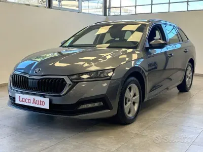 Usata Skoda Octavia 116 CV (85 kW) 2022 Grigio Station wagon