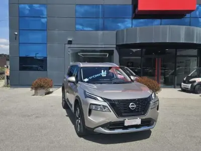 Usata Nissan X-Trail Tekna 158 CV (116 kW) 2023 Argento SUV