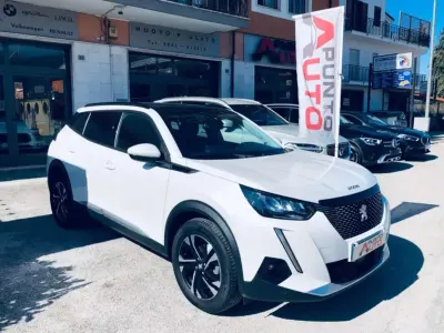 Usata Peugeot 2008 Allure 102 CV (75 kW) 2020 Bianco SUV