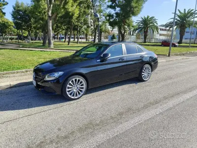 Usata Mercedes C180 116 CV (85 kW) 2015 Nero Berlina