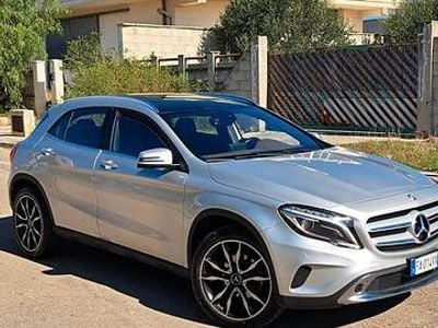 Usata Mercedes GLA220 177 CV (130 kW) 2015 Grigio SUV