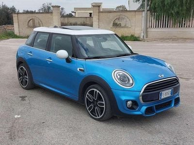 Usata Mini Cooper D 116 CV (85 kW) 2016 Blu/azzurro Utilitaria