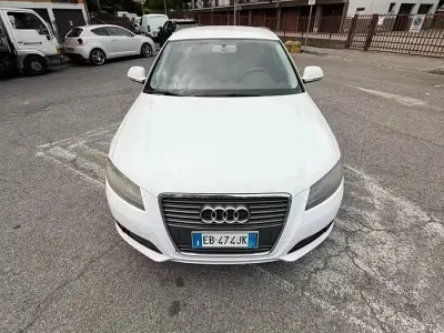 Usata Audi A3 Attraction 105 CV (77 kW) 2010 Bianco Utilitaria