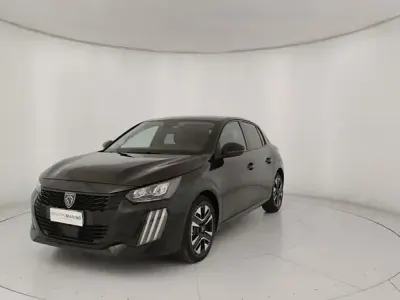 Usata Peugeot 208 Allure 101 CV (74 kW) 2025 Nero Utilitaria
