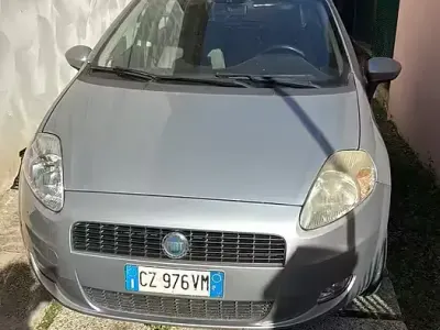 Usata Fiat Grande Punto 77 CV (56 kW) 2006 Utilitaria