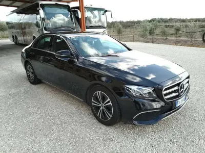 Usata Mercedes E200 Business 150 CV (110 kW) 2019 Nero Berlina