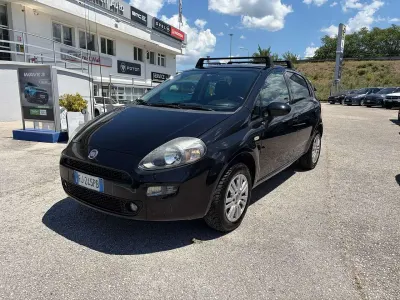 Usata Fiat Punto Street 77 CV (56 kW) 2017 Nero Utilitaria