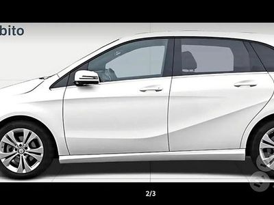 Usata Mercedes B180 109 CV (80 kW) 2018 Bianco Monovolume