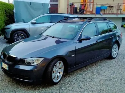 Begagnad BMW 330 231 HK (169 kW) 2006 Kombi