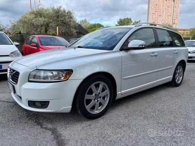 Usata Volvo V50 114 CV (83 kW) 2011 Bianco Station wagon