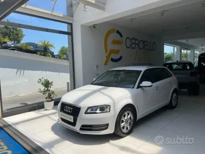 Usata Audi A3 Ambition 105 CV (77 kW) 2010 Bianco pastello Utilitaria