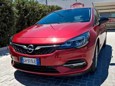 Usata Opel Astra 122 CV (89 kW) 2021 Rosso Berlina