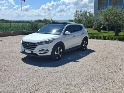 Usata Hyundai Tucson Xpossible 177 CV (130 kW) 2016 Bianco SUV