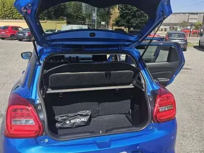 Usata Suzuki Swift Cool 83 CV (61 kW) 2023 Blu/azzurro Utilitaria