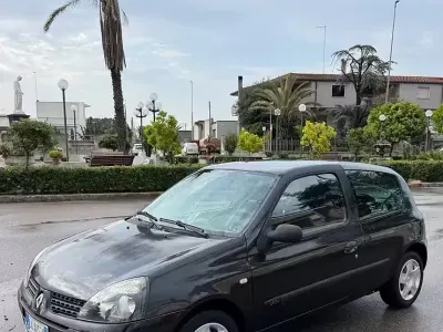 Usata Renault Clio II 82 CV (60 kW) 2003 Nero Berlina