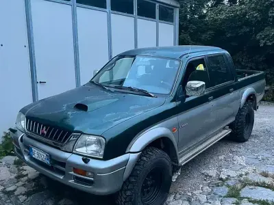 Usata Mitsubishi L200
