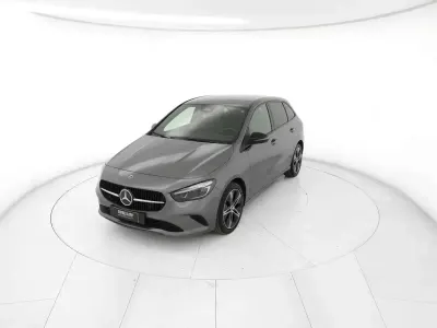 Usata Mercedes B250e Advanced 218 CV (160 kW) 2025 Grigio montagna Utilitaria