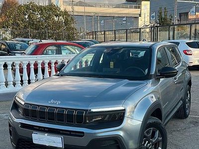 Usata Jeep Avenger Longitude 100 CV (73 kW) 2024 Grigio SUV