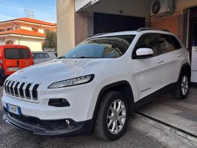 Usata Jeep Cherokee Longitude 185 CV (136 kW) 2016 Bianco SUV