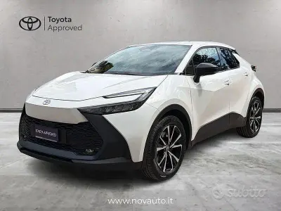 Usata Toyota C-HR Trend 223 CV (164 kW) 2024 Bianco SUV