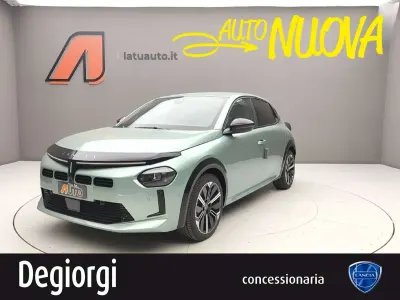 Nuova Lancia Ypsilon 101 CV (74 kW) 2026 Grigio Utilitaria