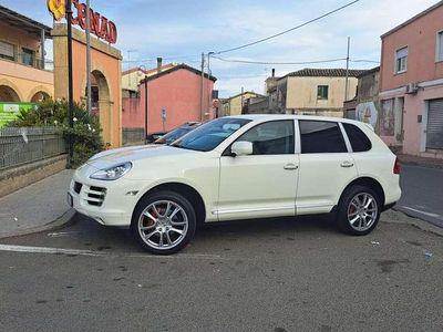 Usata Porsche Cayenne 239 CV (175 kW) 2009 Bianco SUV