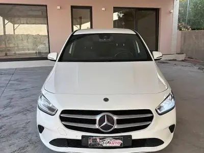 Usata Mercedes B180 116 CV (85 kW) 2020 Bianco Utilitaria