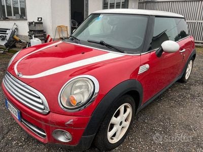 Usata Mini Cooper 109 CV (80 kW) 2008 Rosso Utilitaria