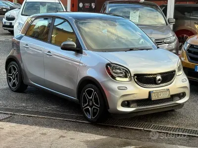 Usata Smart ForFour Prime 71 CV (52 kW) 2017 Grigio Utilitaria