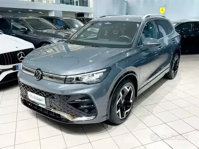 Usata VW Tiguan R-line 150 CV (110 kW) 2025 Grigio SUV