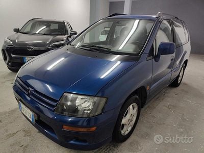 Usata Mitsubishi Space Runner 136 CV (100 kW) 2001 Blu Monovolume