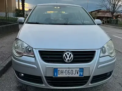 Usata VW Polo Comfortline 69 CV (50 kW) 2007 Grigio Utilitaria