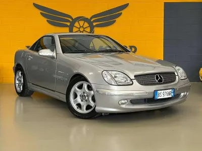 Usado Mercedes SLK230 197 CV (144 kW) 2001 Plateado Descapotable