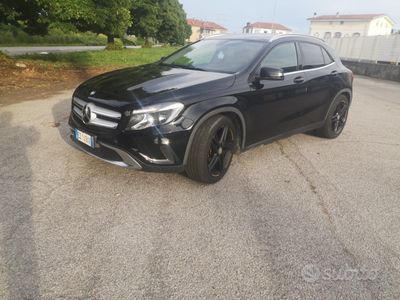 Usata Mercedes GLA180 109 CV (80 kW) 2015 Nero SUV