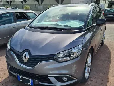 Usata Renault Grand Scénic IV 110 CV (80 kW) 2017 Marrone Monovolume