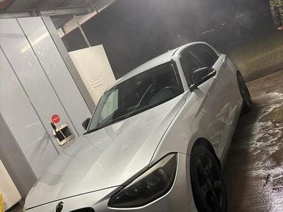 Usata BMW 118 Sport Line 143 CV (105 kW) 2011 Utilitaria