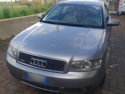 usata Audi A4 A4 2.5 V6 TDI/180 CV cat Avant quattro