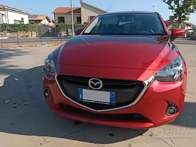 Usata Mazda 2 Exceed 105 CV (77 kW) 2017 Arancione Berlina