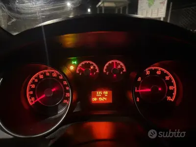 Usata Fiat Punto 77 CV (56 kW) 2010 Utilitaria