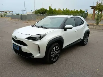 Usata Toyota Yaris Cross Trend 92 CV (67 kW) 2022 Bianco SUV