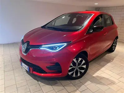 Usata Renault Zoe Zen 100 kW (136 CV) 2022 Rosso Utilitaria