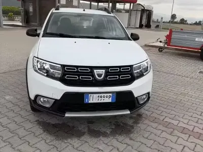 Usata Dacia Sandero 90 CV (66 kW) 2018 Bianco Utilitaria