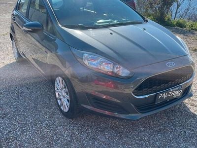Usata Ford Fiesta Business Edition 75 CV (55 kW) 2017 Marrone Utilitaria