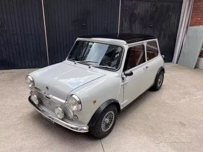 Usata Mini Cooper 54 CV (39 kW) 1960 Grigio Utilitaria