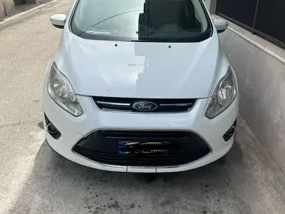 Käytetty Ford C-MAX Style 116 HP (85 kW) 2010 Musta Tila-auto