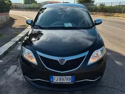 Begagnad Lancia Ypsilon