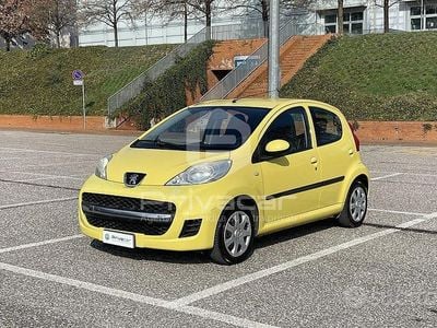 Usata Peugeot 107 68 CV (50 kW) 2010 Giallo Utilitaria