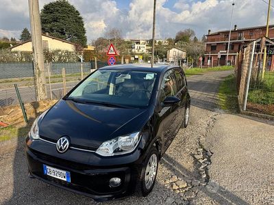 Usata VW up! Move 65 CV (47 kW) 2017 Nero Utilitaria